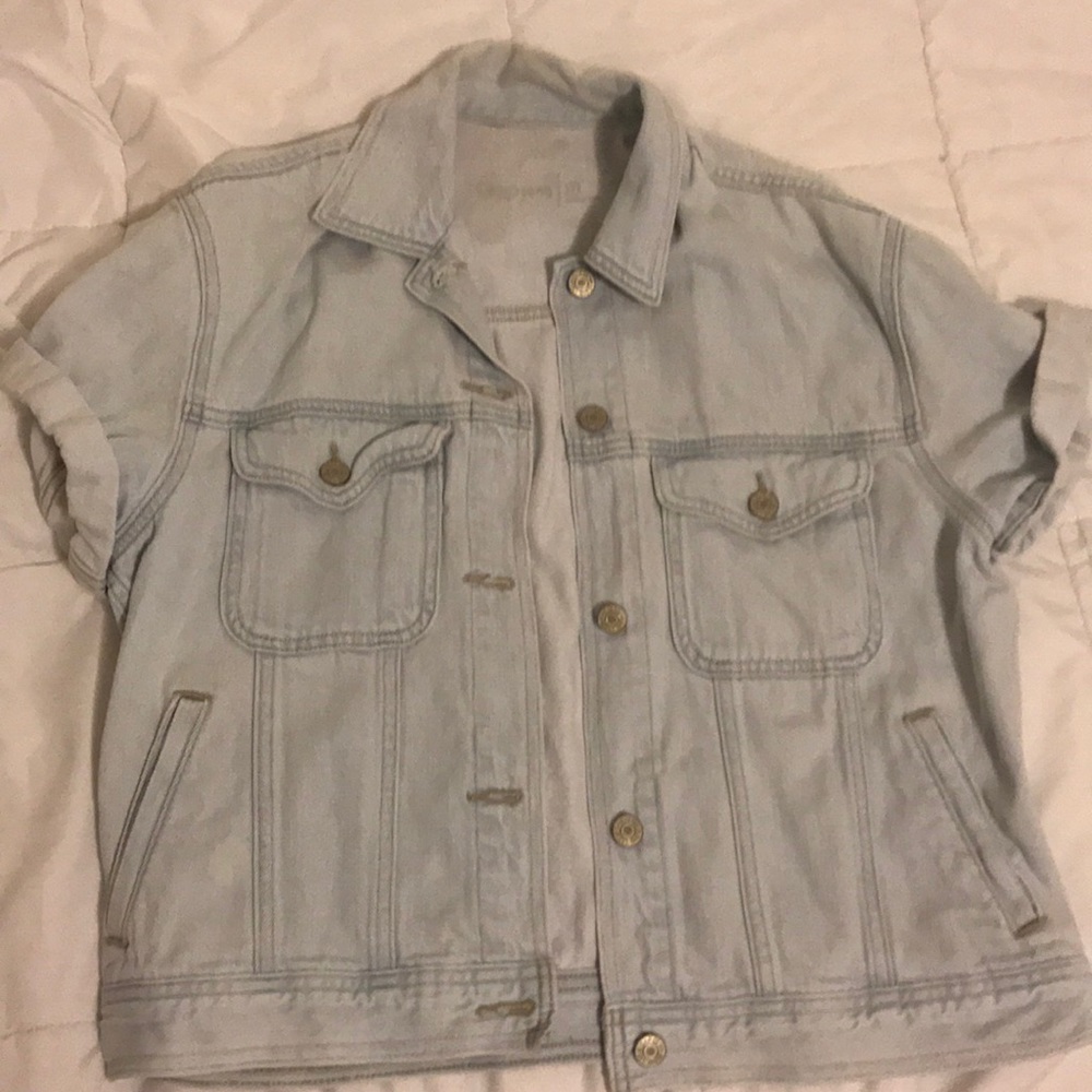 Short sleeve jeans jacket